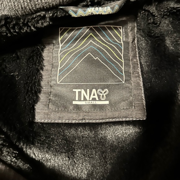 TNA Women’s Winter Coat - Picture 3 of 3